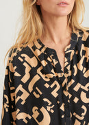 Printed stand-up collar top - BEIGE/NOIR#couleur_BEIGE/NOIR