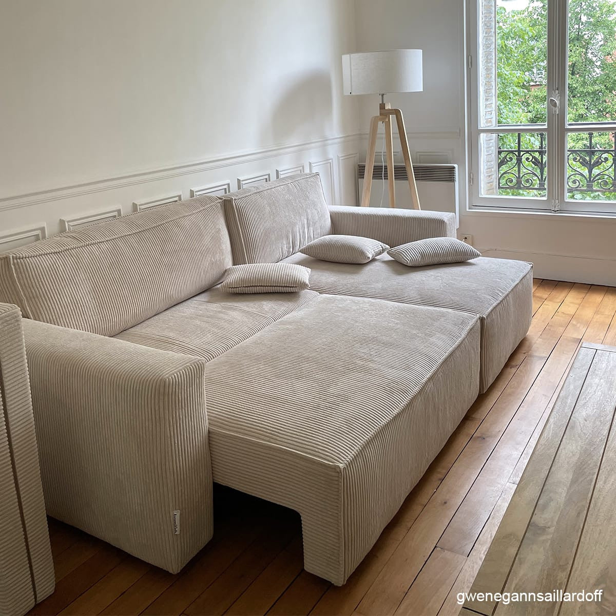 Livia - Canapé d'Angle Convertible Réversible 4 Places avec Coffre de Rangement en Velours Côtelé - Beige