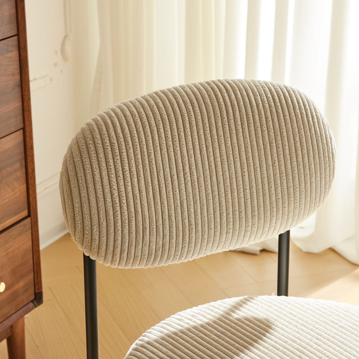 Evora - Lot de 2 Chaises en Velours Côtelé, Piètement Métal Noir - Beige