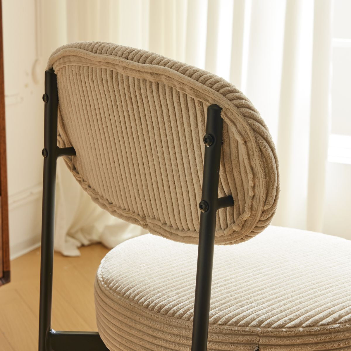 Evora - Lot de 2 Chaises en Velours Côtelé, Piètement Métal Noir - Beige