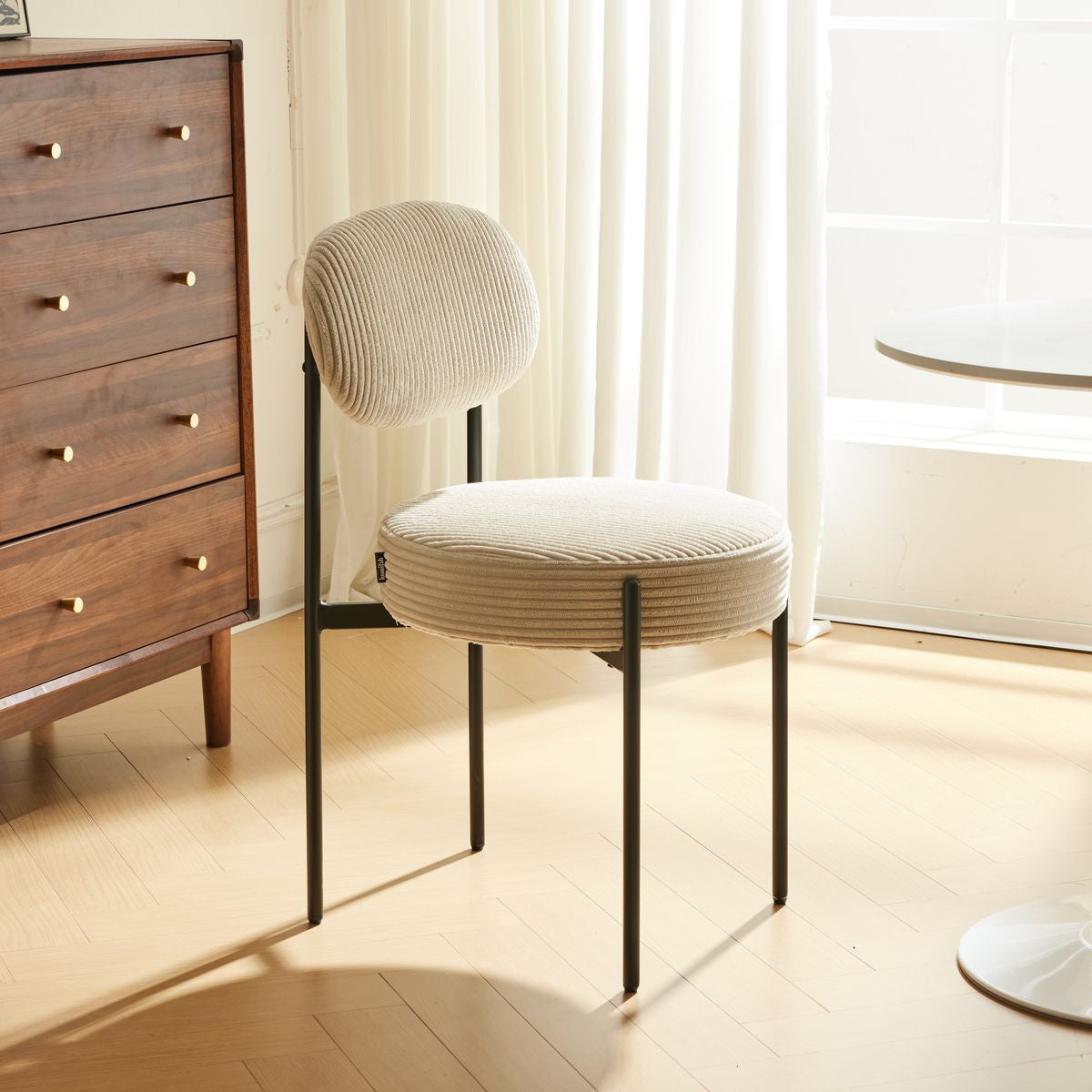 Evora - Lot de 2 Chaises en Velours Côtelé, Piètement Métal Noir - Beige