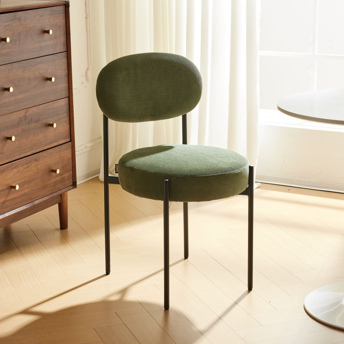 Evora - Lot de 2 Chaises en Velours Côtelé Vert, Piètement Métal Noir - Vert Kaki