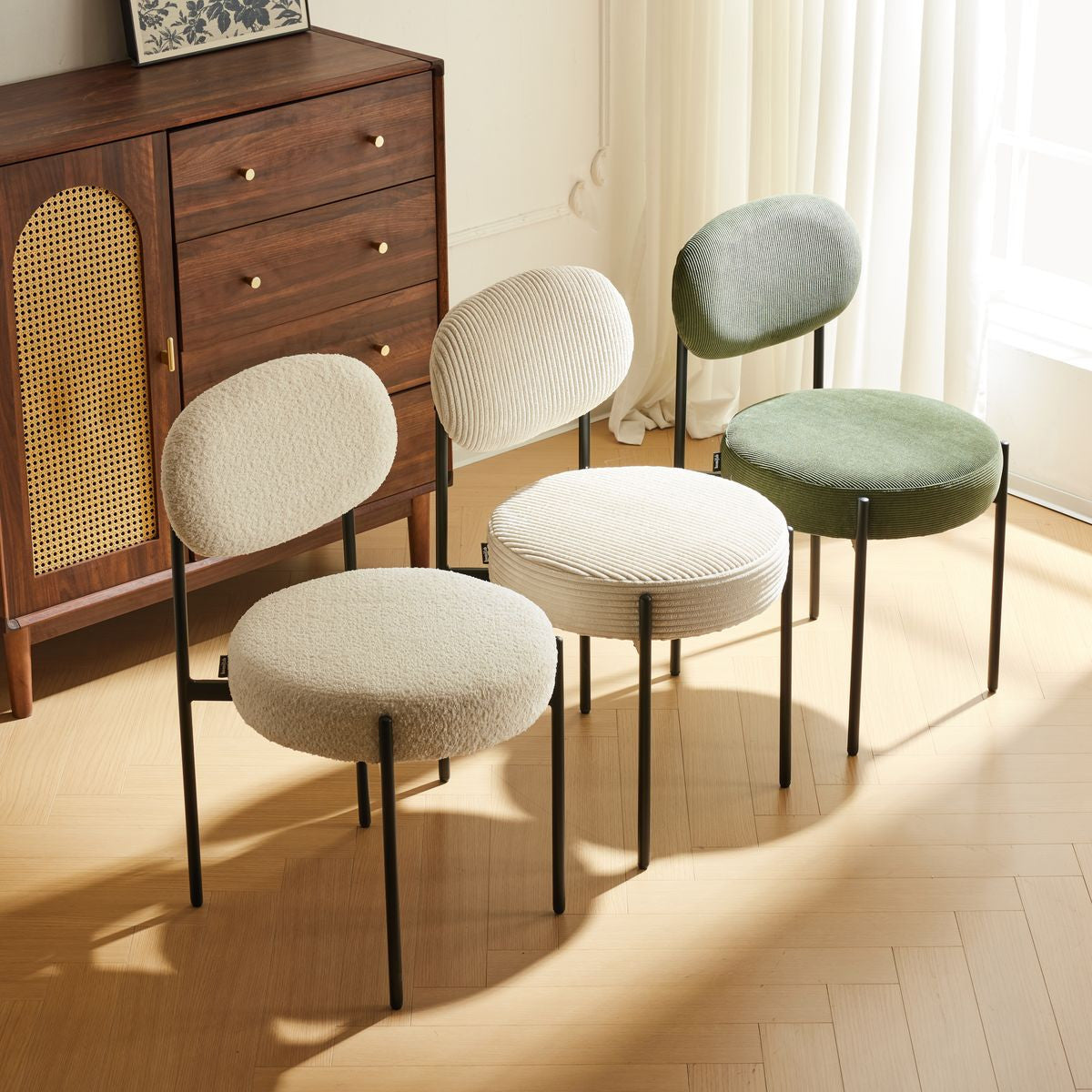 Evora - Lot de 2 Chaises en Velours Côtelé Vert, Piètement Métal Noir - Vert Kaki