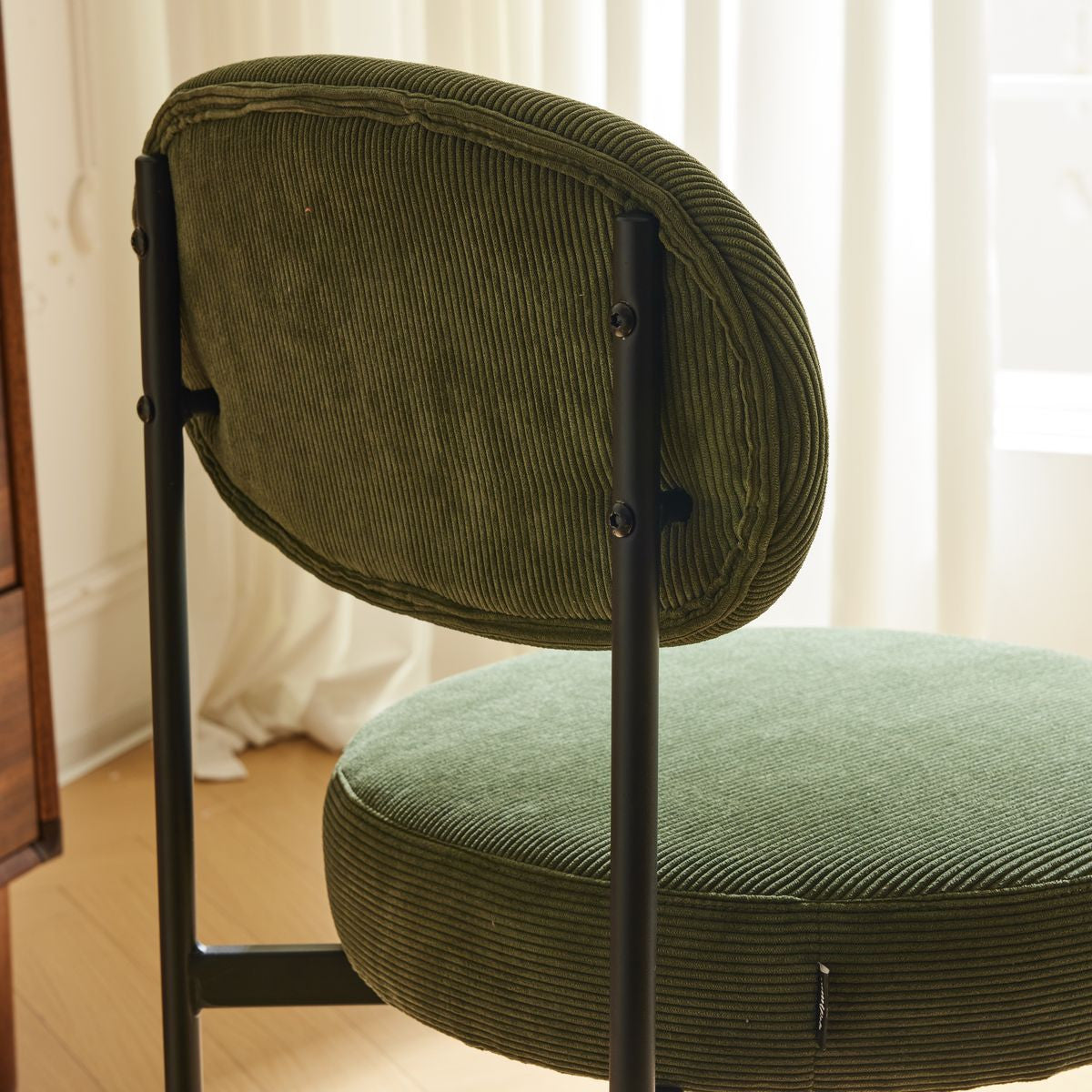 Evora - Lot de 2 Chaises en Velours Côtelé Vert, Piètement Métal Noir - Vert Kaki