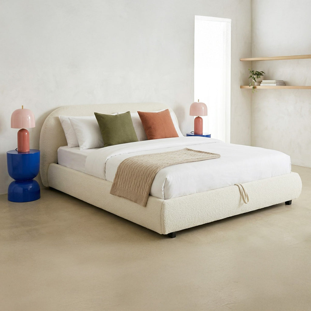 Madisson - Lit Coffre avec Tête de Lit Matelassée en Tissu Bouclé - Beige