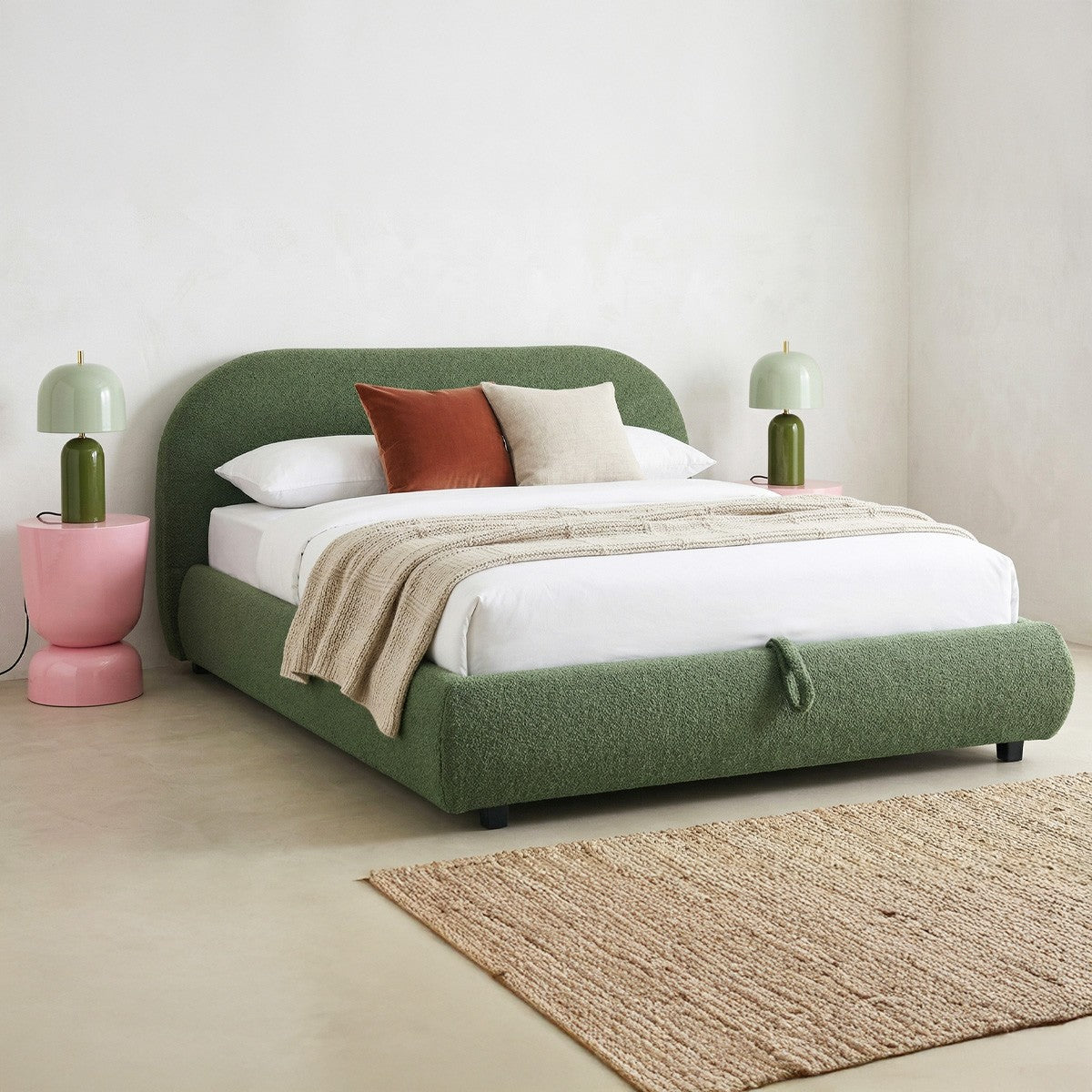 Madisson - Lit Coffre avec Tête de Lit Matelassée en Tissu Bouclé - Vert Kaki