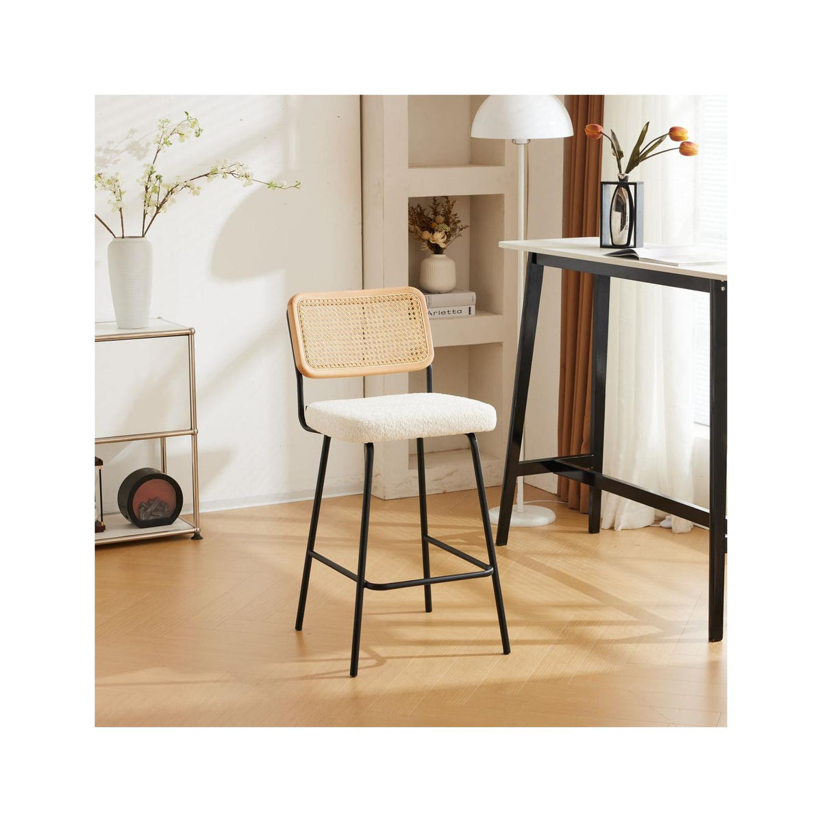 Muse - Lot de 2 Chaises de Bar en Cannage et Tissu Bouclé, Piètement Noir - Beige