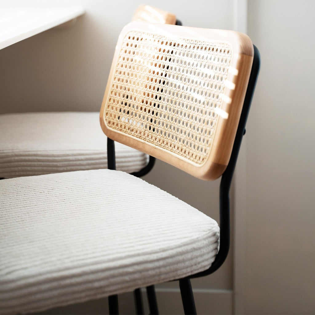 Muse - Lot de 2 Chaises de Bar en Cannage et Velours Côtelé, Piètement Noir - Beige