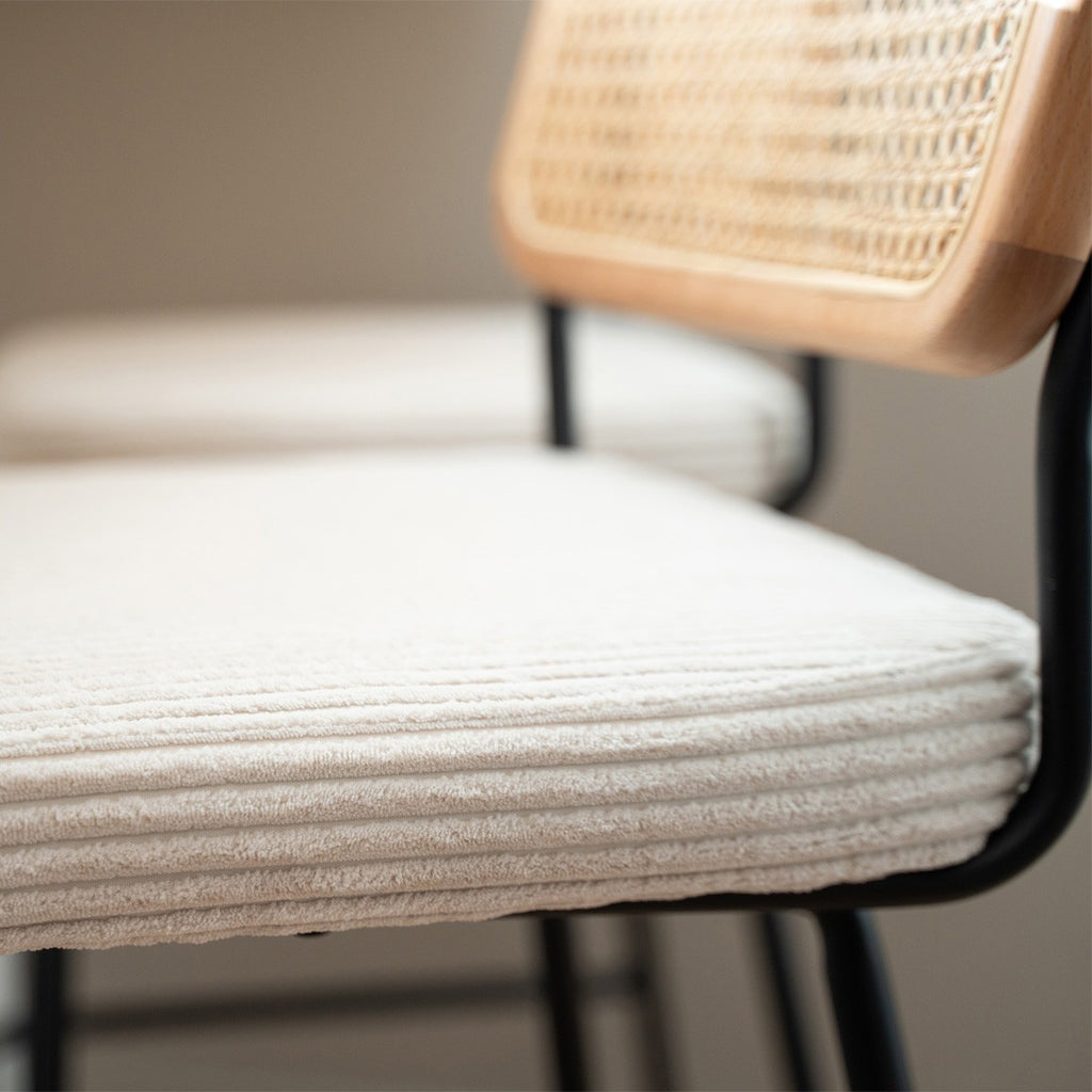 Muse - Lot de 2 Chaises de Bar en Cannage et Velours Côtelé, Piètement Noir - Beige