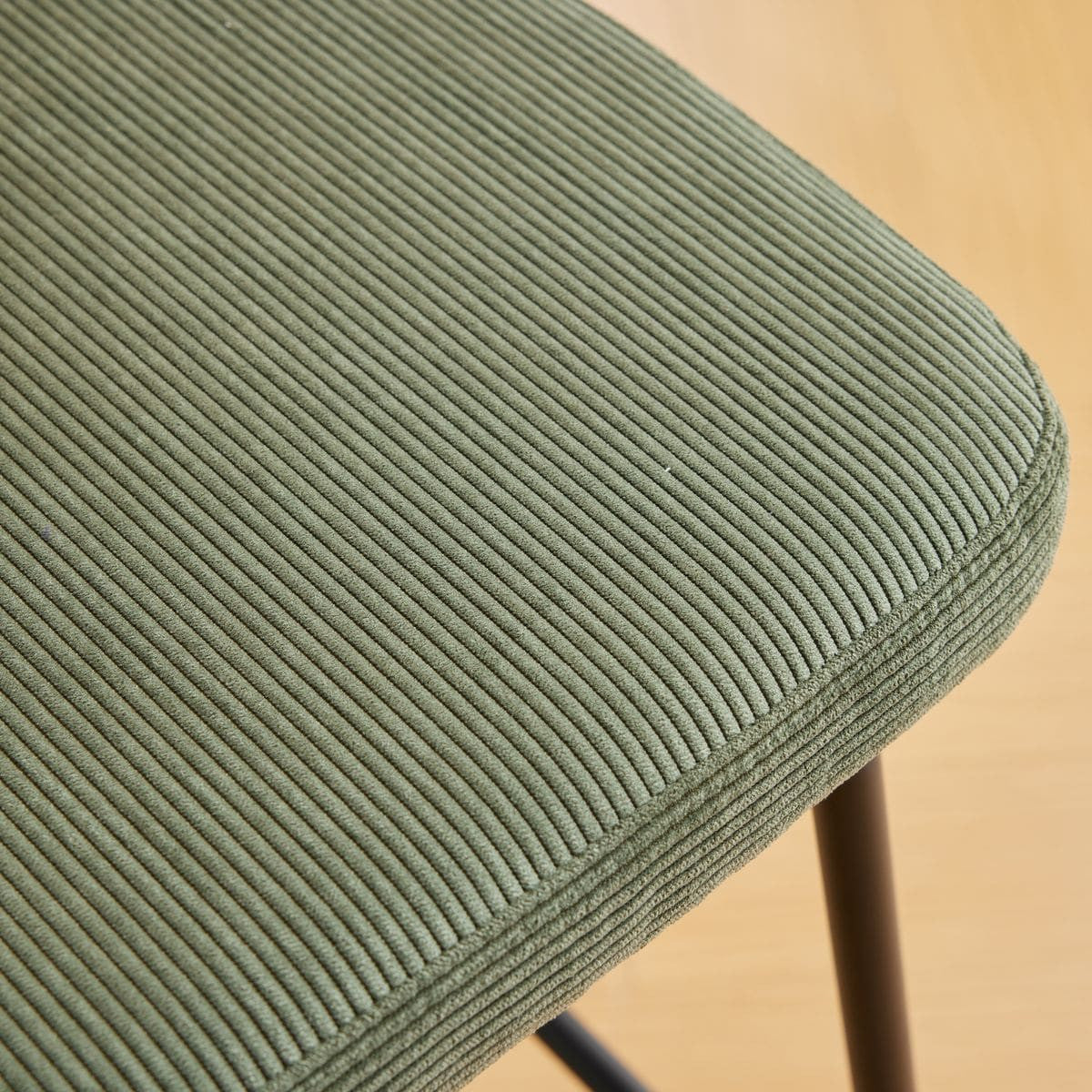Muse - Lot de 2 Chaises de Bar en Cannage et Velours Côtelé Vert, Piètement Noir - Vert Kaki