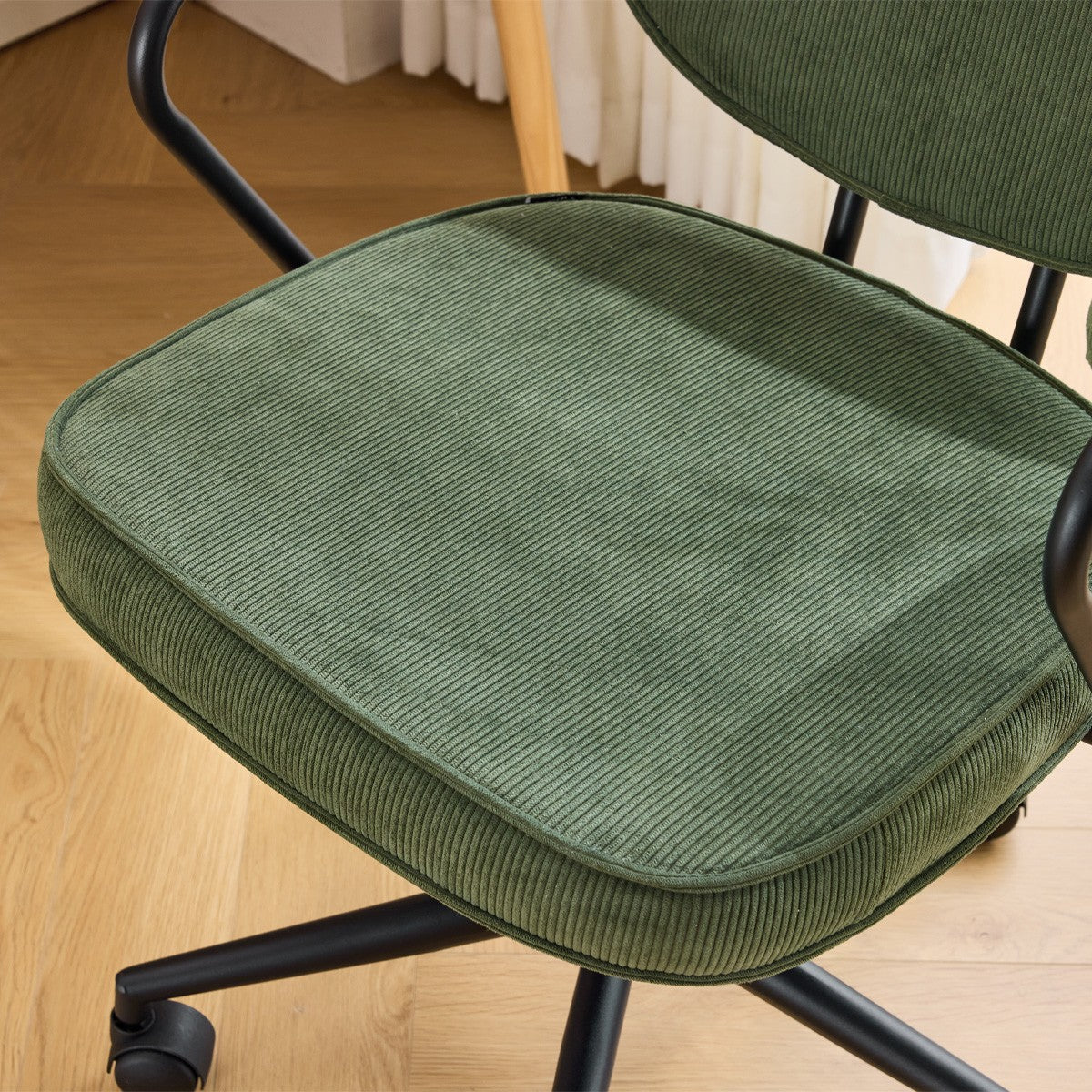 Ann - Fauteuil de Bureau Pivotant et Réglable en Hauteur en Velours Côtelé - Vert Kaki