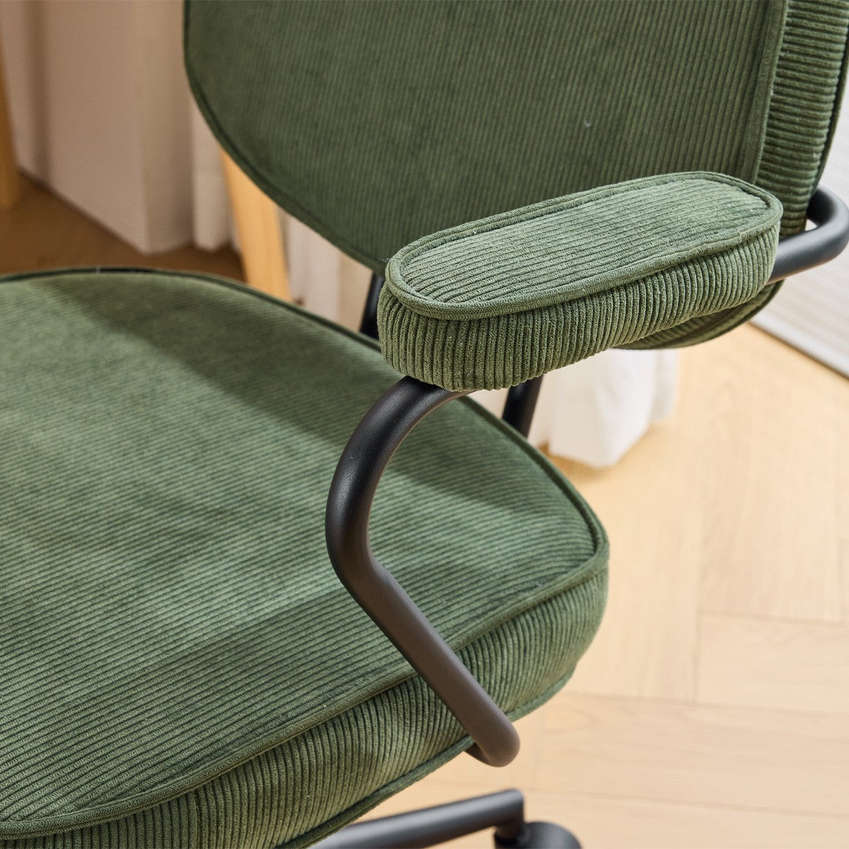 Ann - Fauteuil de Bureau Pivotant et Réglable en Hauteur en Velours Côtelé - Vert Kaki