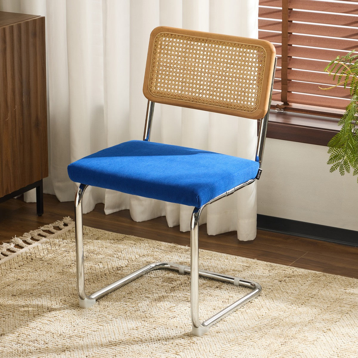 Muse - Lot de 2 Chaises en Cannage, Velours Côtelé et Métal Chromé - Bleu Électrique
