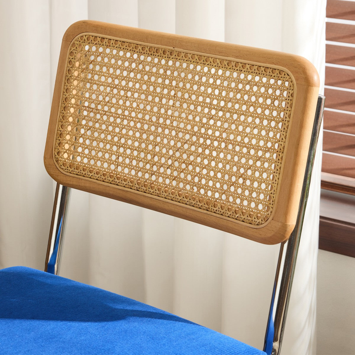 Muse - Lot de 2 Chaises en Cannage, Velours Côtelé et Métal Chromé - Bleu Électrique