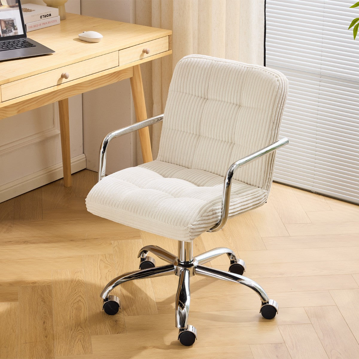 Nolan - Fauteuil de Bureau Capitonné, Pivotant et Réglable en Hauteur en Velours Côtelé - Beige