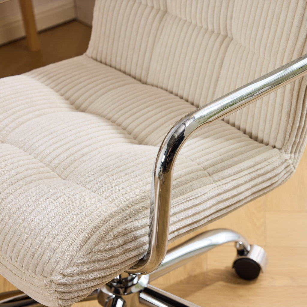 Nolan - Fauteuil de Bureau Capitonné, Pivotant et Réglable en Hauteur en Velours Côtelé - Beige