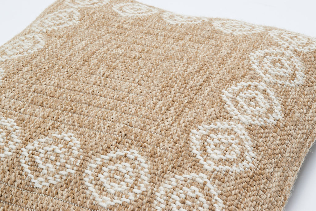 Funda de cojín redonda blanca con estampado efecto yute natural Alfombras Nazar