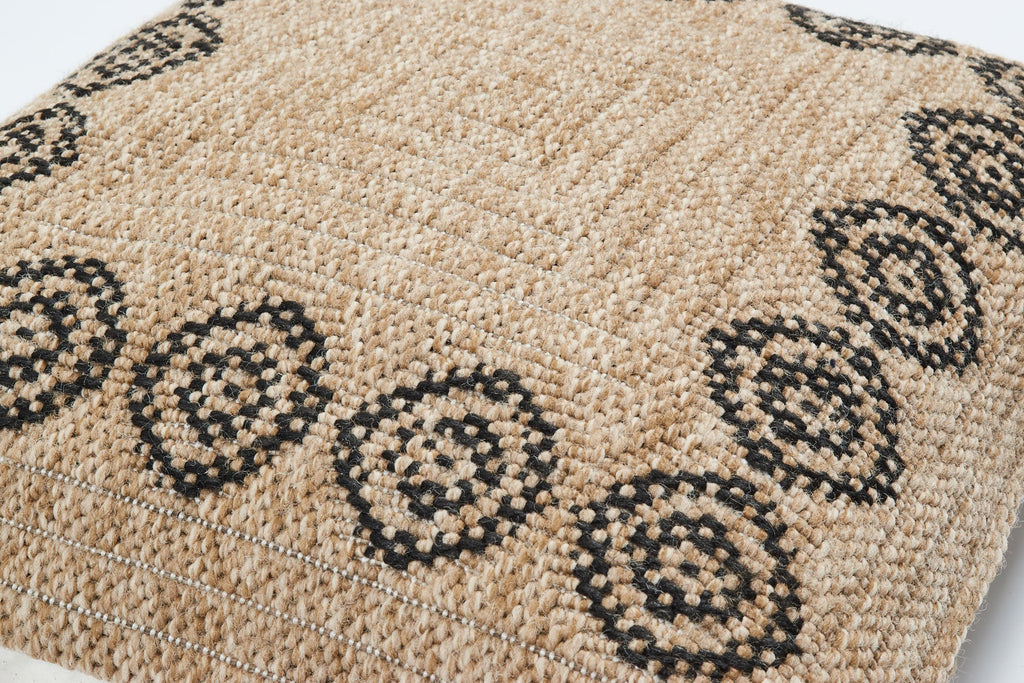 Black round patterned cushion cover with natural jute effect Nazar rugs