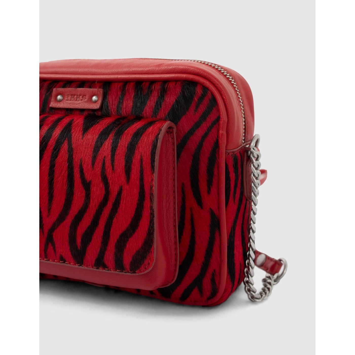 IKKS - Bolso Boxy The Lover Efecto Pony Cebra Negro Y Rojo - Bermellón