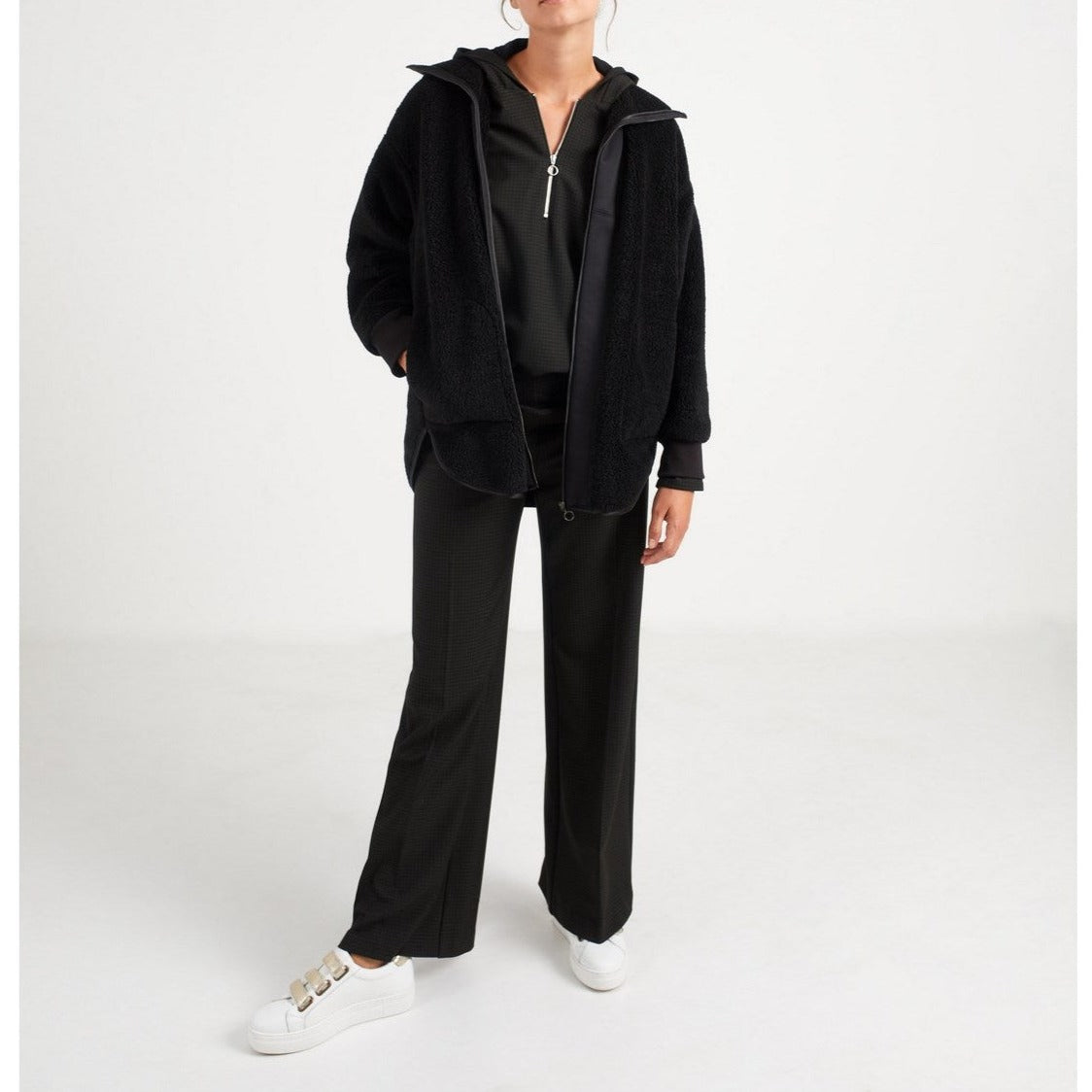 IKKS - Chaqueta Negra Sherpa Con Cuello Camionero Y Capucha I.Code - Negro
