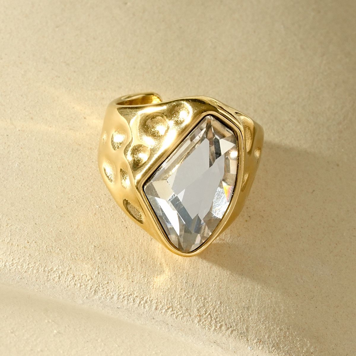 Nélya Ring