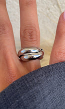 Anillo con cordones atrevidos