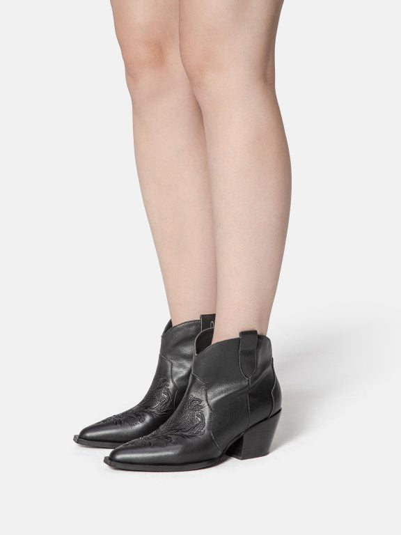 West Valley City Ankle Boots - Black