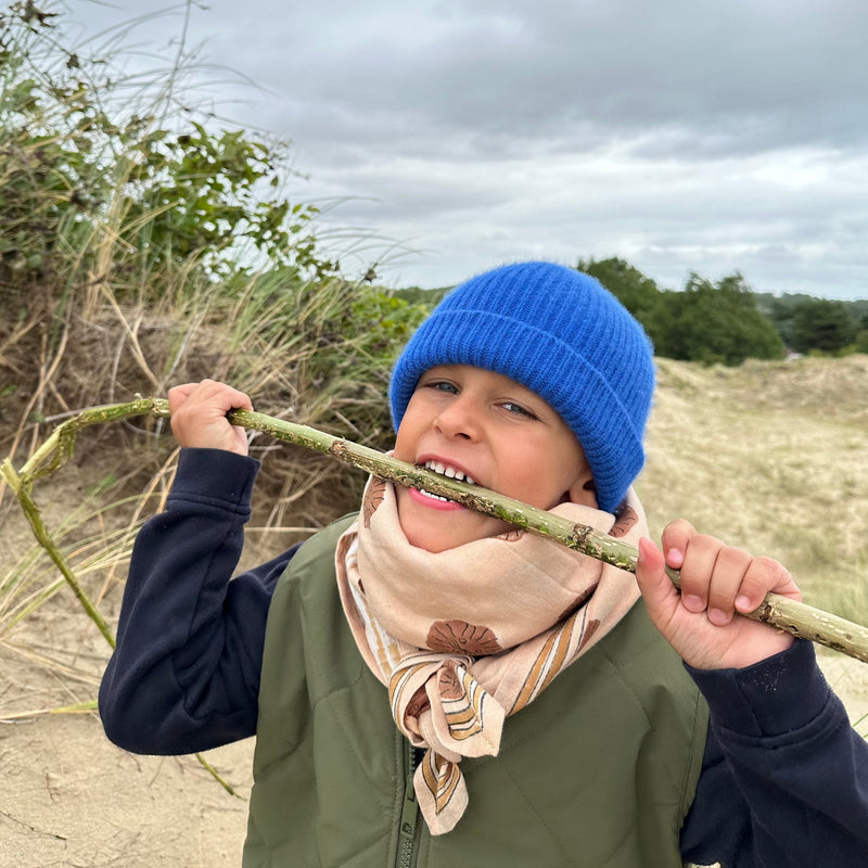 Bufandas de Bebé, Niño y Adulto Ven y descubre nuestras bufandas para toda la familia, confeccionadas en la India mediante el método blockprint.