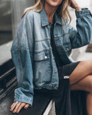 La chaqueta vaquera azul