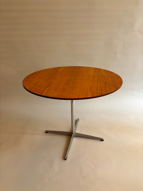 Mesa de comedor Arne Jacobsen para Fritz Hansen, años 60