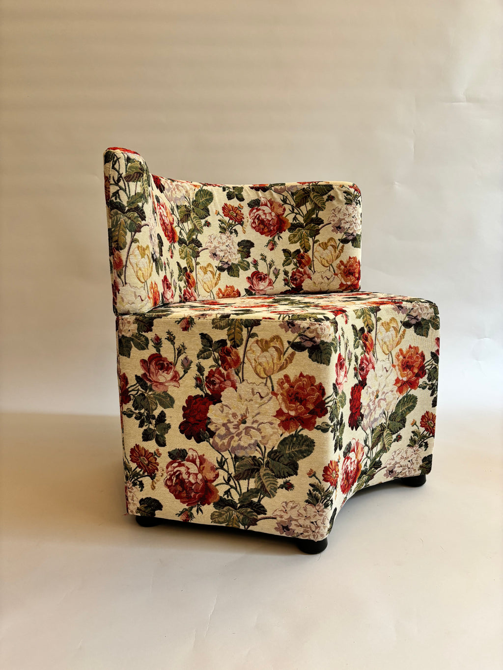 Sillón gráfico floral vintage
