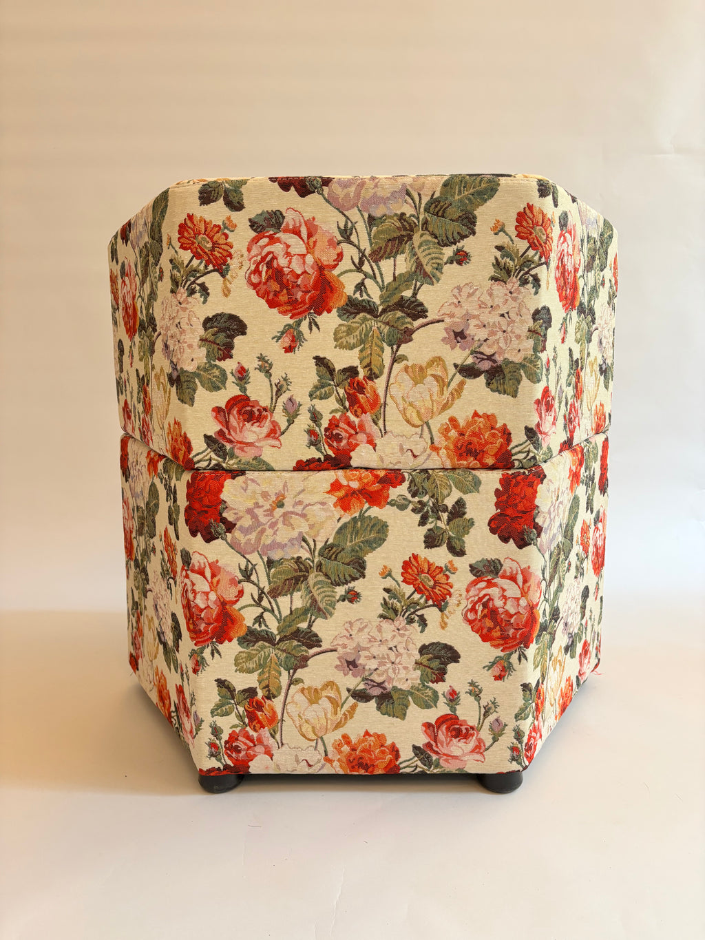 Sillón gráfico floral vintage