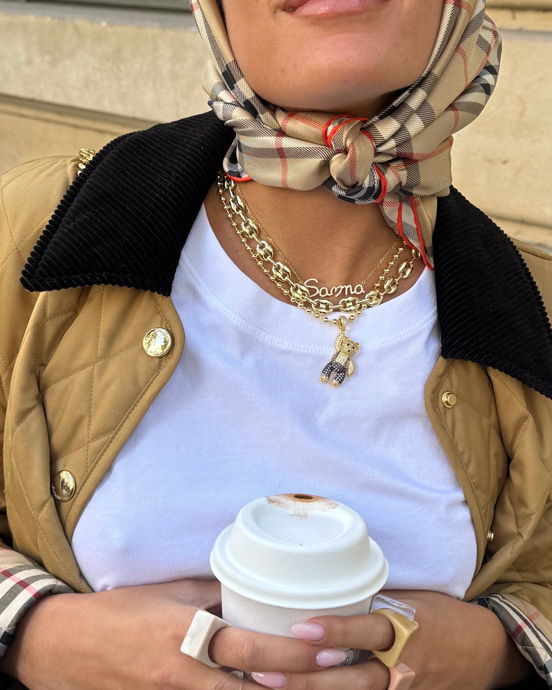 Collar de granos de café de oro