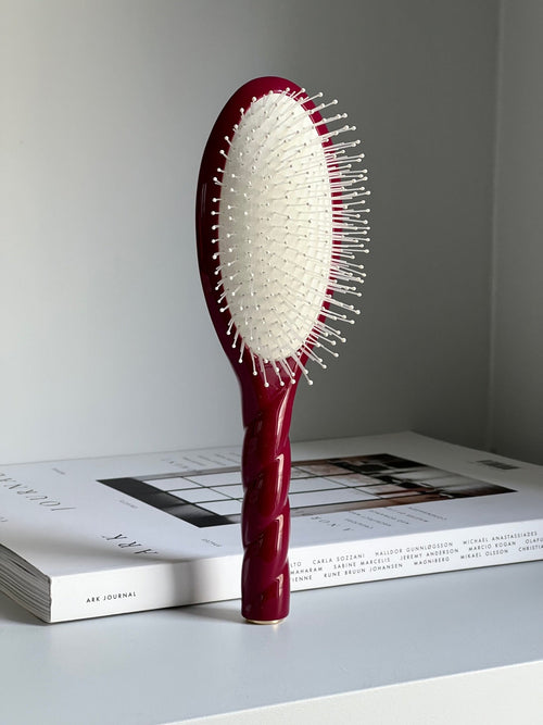 N.04 La Brosse Démêlante & Massante La Miracle Rouge Cerise