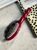 N.01 La Petite Brosse Brillance & Soin L’Universelle Rouge Cerise