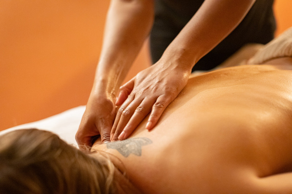 Les Jardins de Java Deep Energy Massage - 50 min