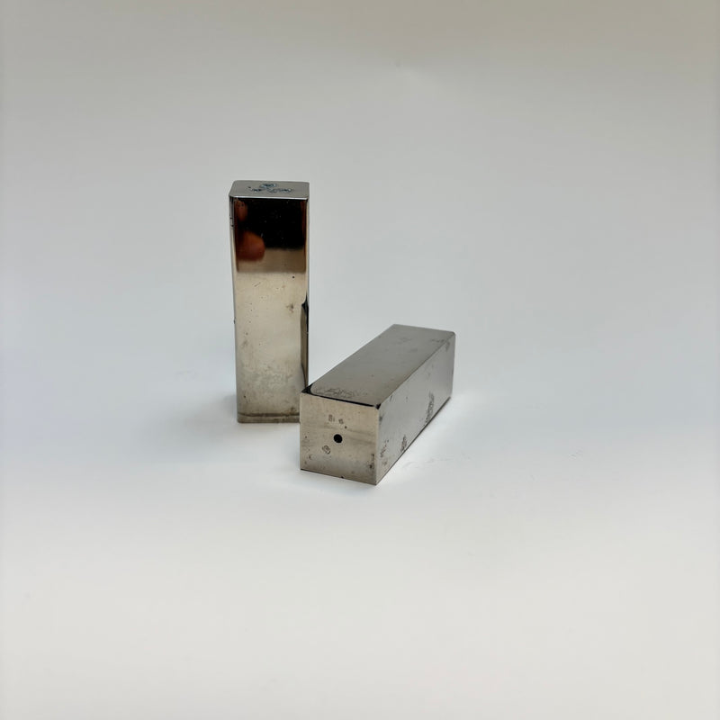 Salière Et Poivrière En Métal