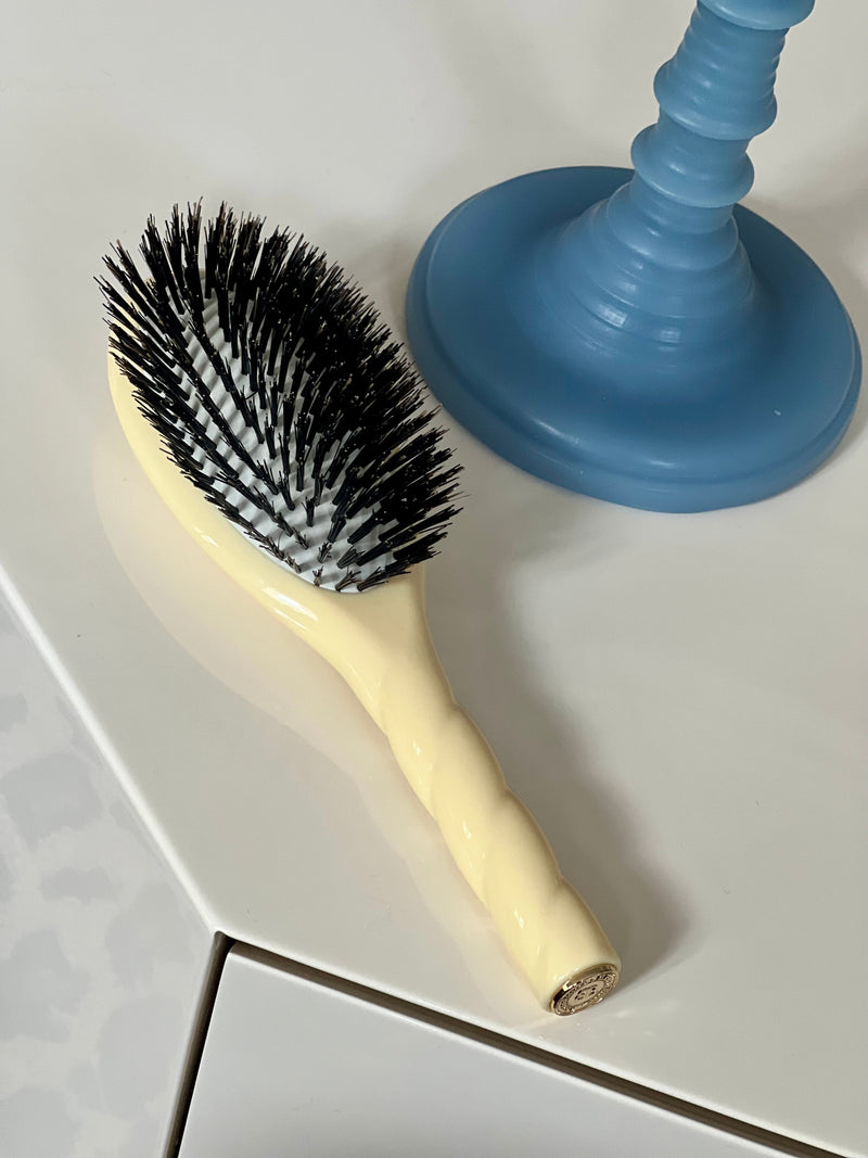 N.01 La Brosse Brillance & Soin L'Universelle Ivoire Cair