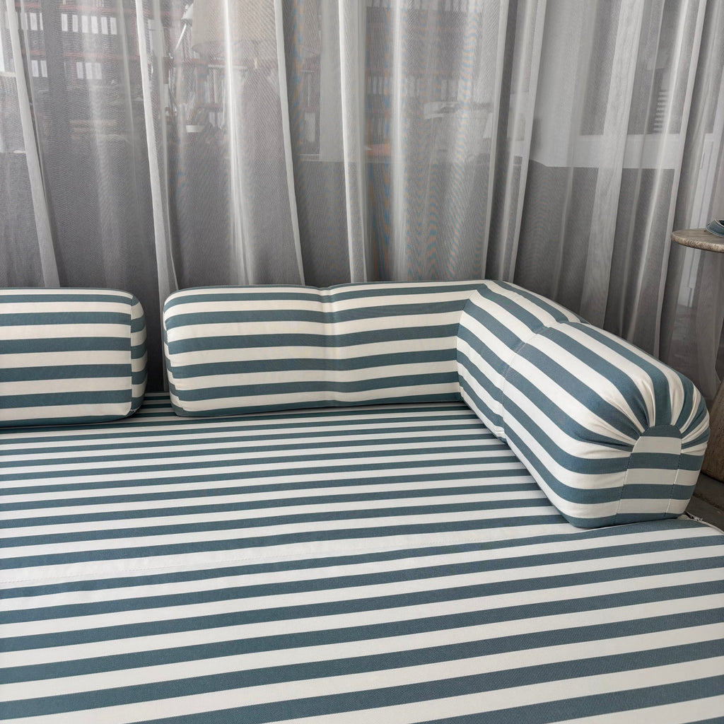 Sofá Cama De Rayas Verdes Y Blancas Vintage