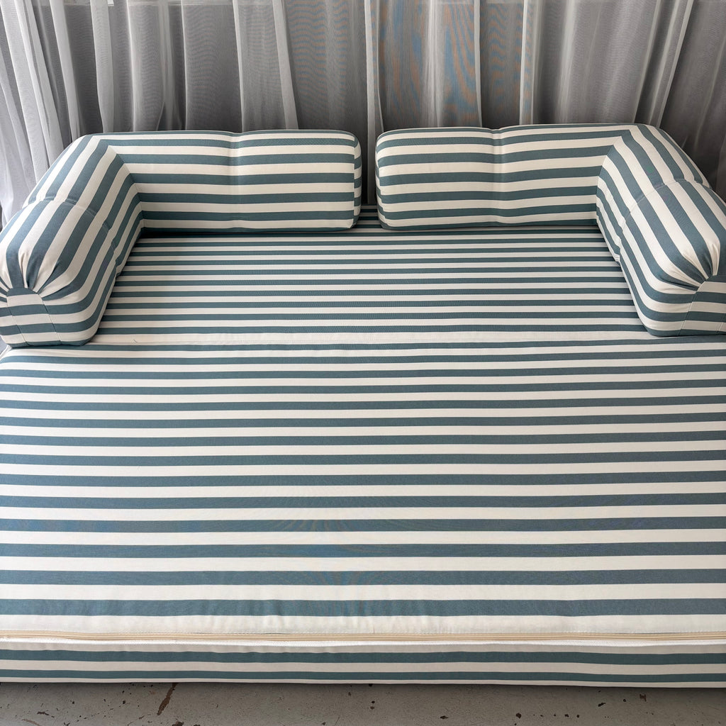 Sofá Cama De Rayas Verdes Y Blancas Vintage