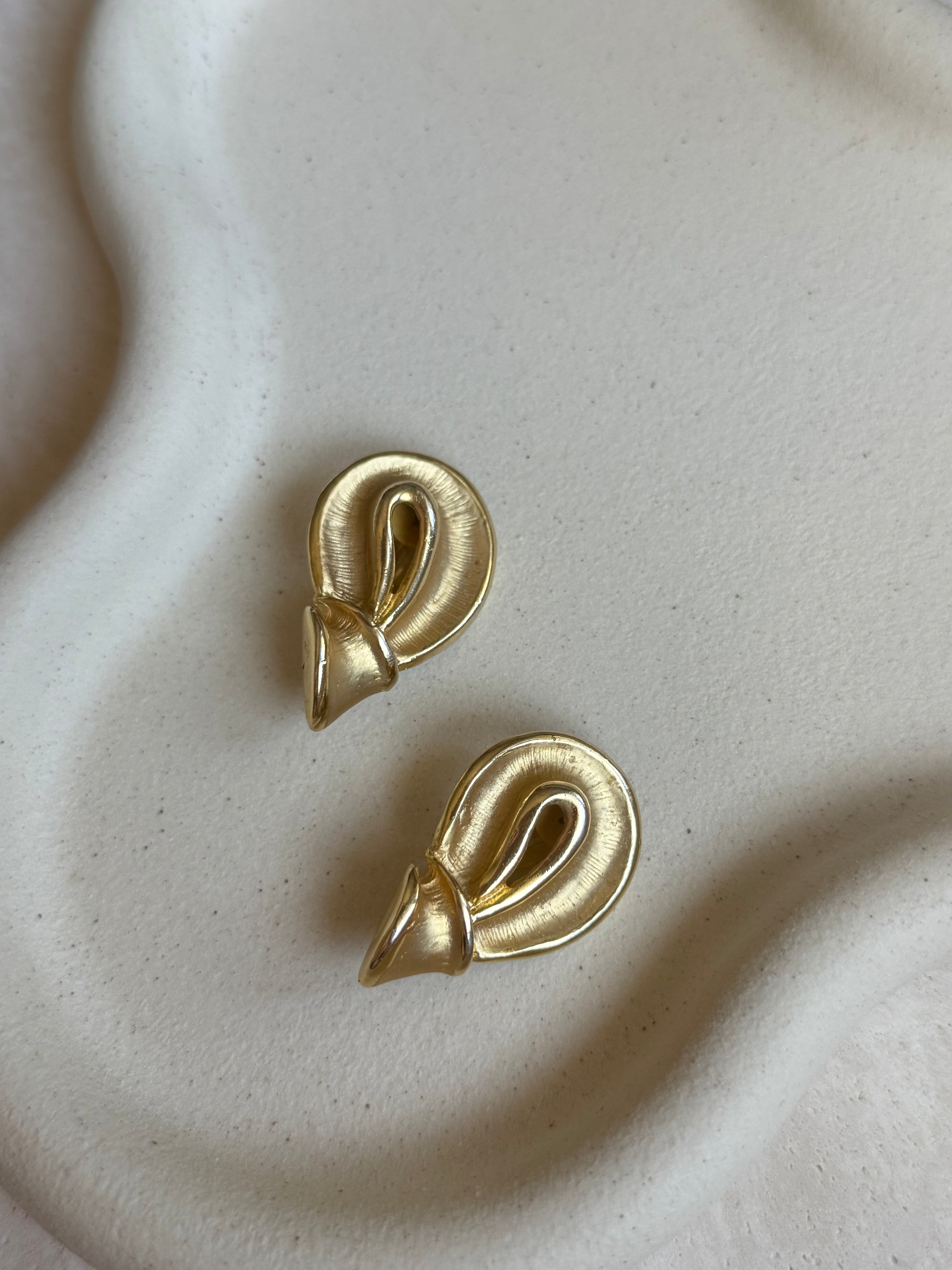 Boucles D’Oreilles Vintage - Noeud Doré