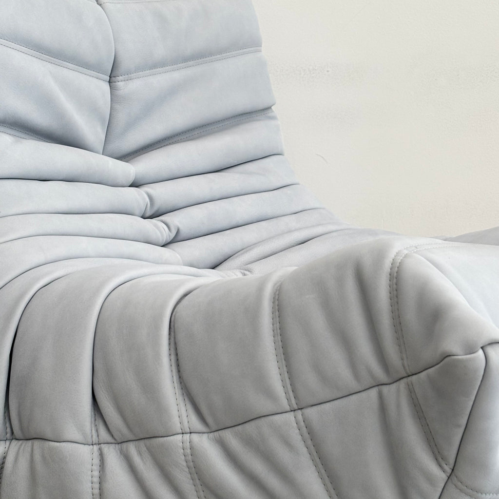 Chauffeuse Togo por Michel Ducaroy para Ligne Roset