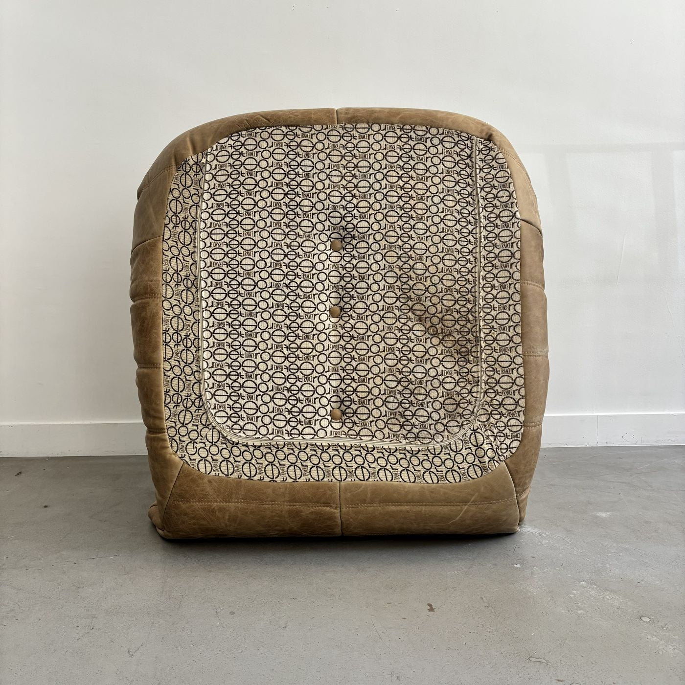 Chauffeuse Togo por Michel Ducaroy para Ligne Roset
