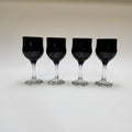 Ensemble De Verres À Pied Noir.