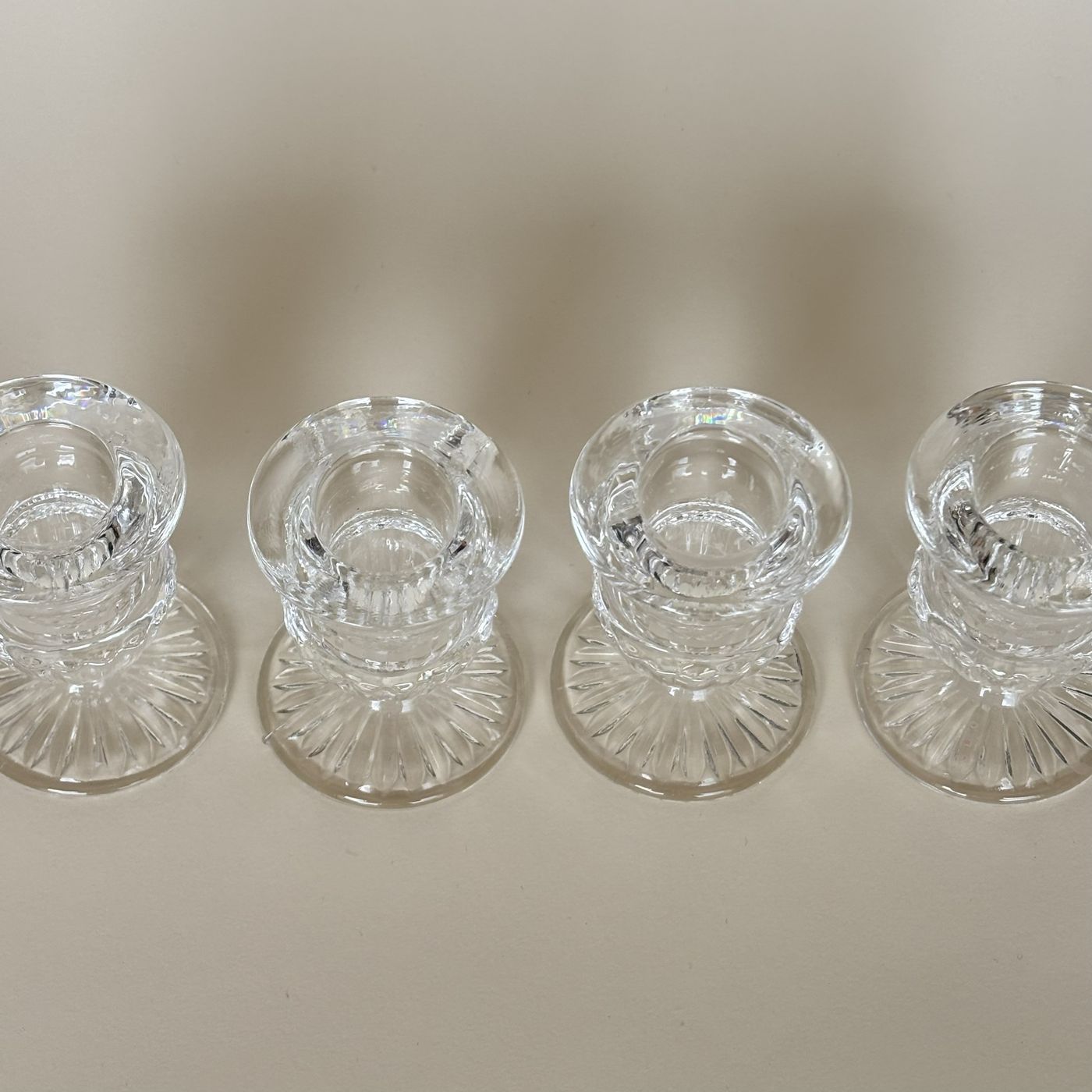 Juego De 4 Candelabros De Vidrio