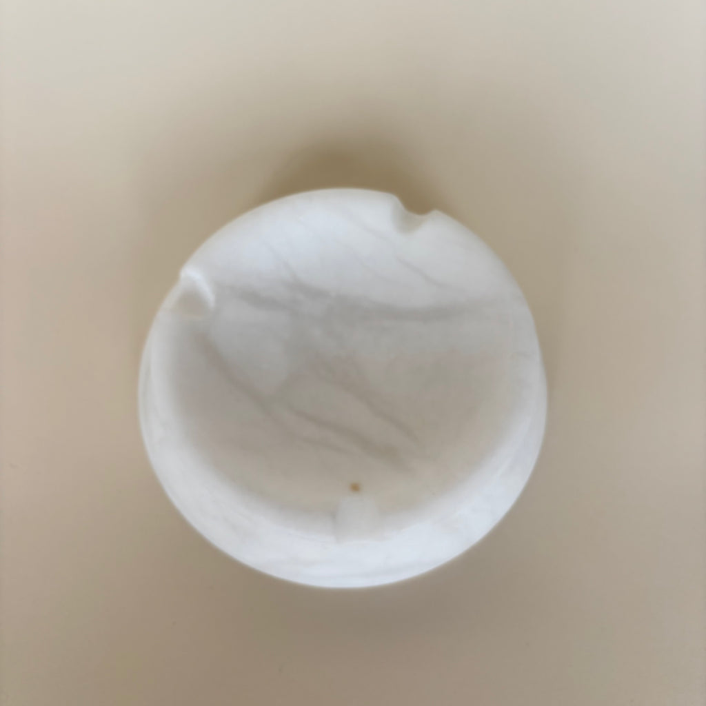 Cenicero de mármol blanco vintage