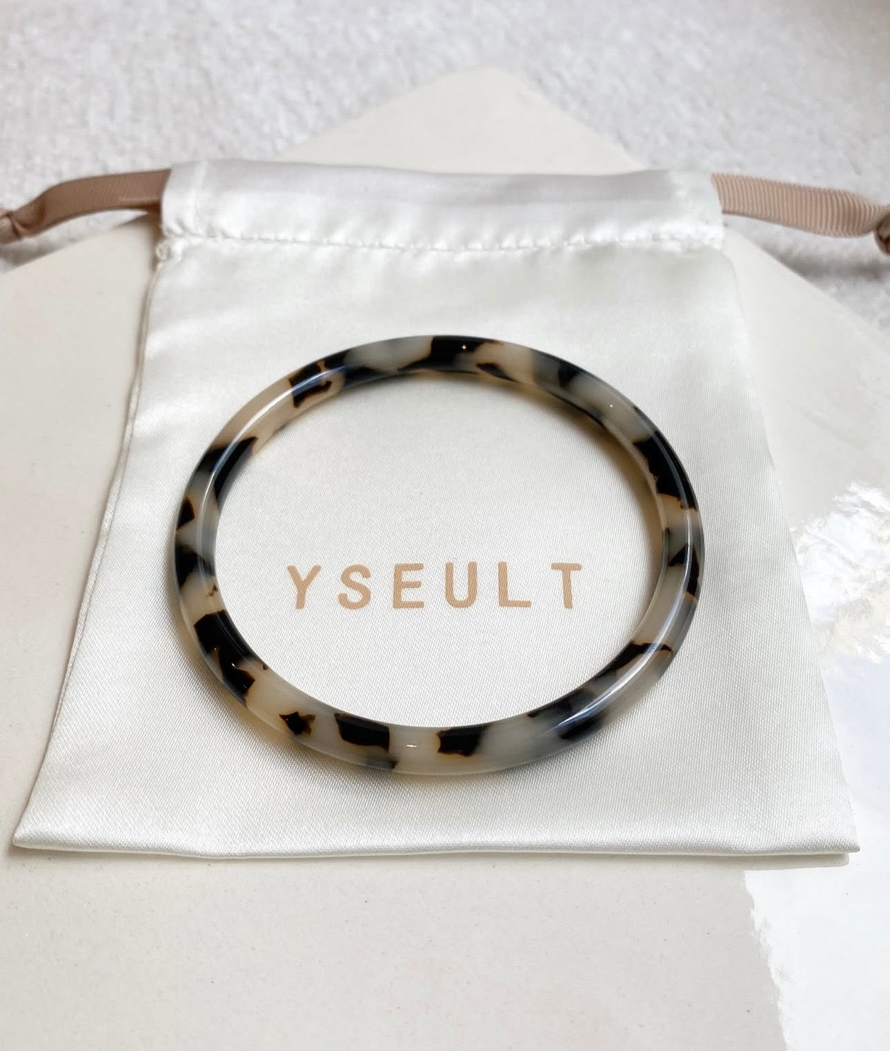 Brazalete rígido Sophie