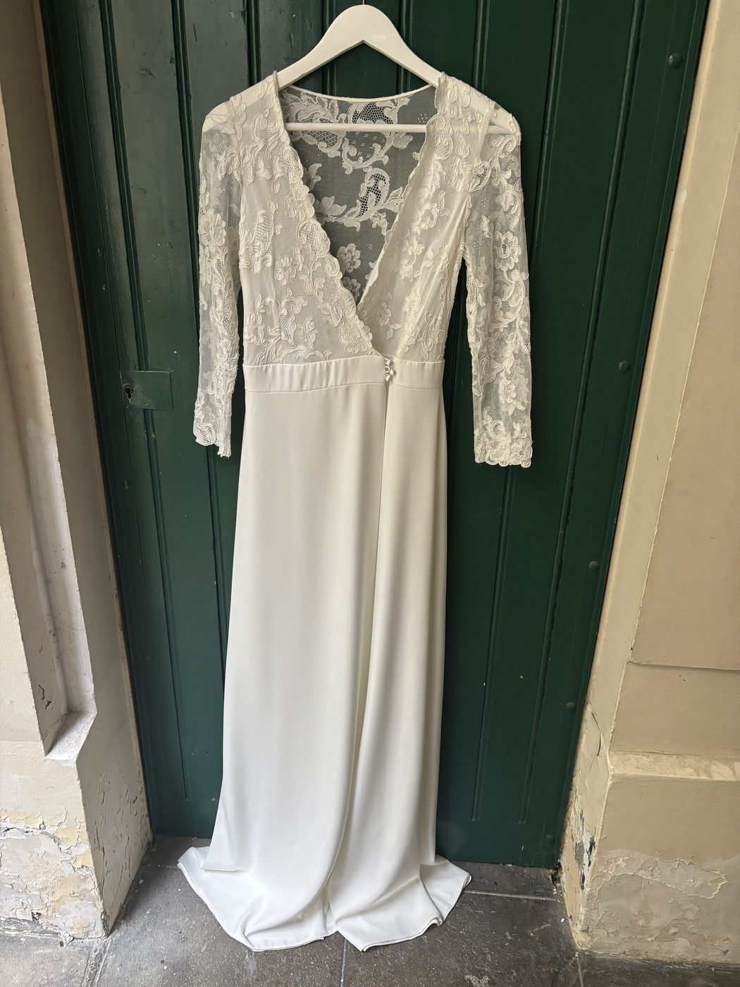 Source Wedding Dress - White
