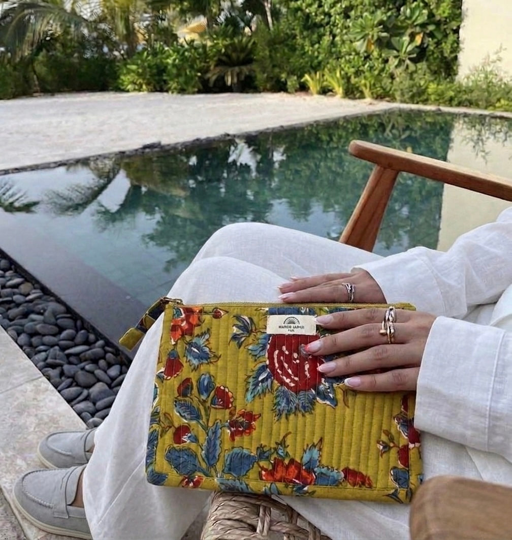 Bombay Pouch