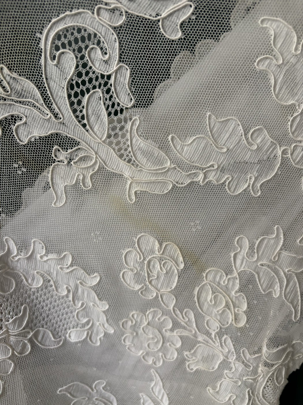 Source Wedding Dress - White